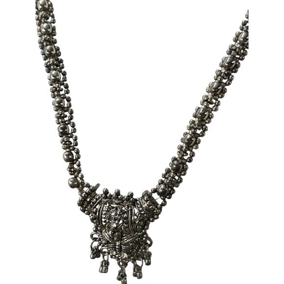 Slide Adjustable Overhead Silvertone Necklace Intricate Beading - Picture 4 of 8